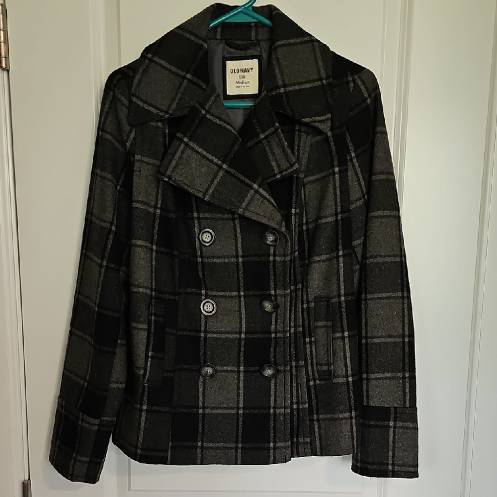 Old Navy Women's Plaid Peacoat in Black and Gray